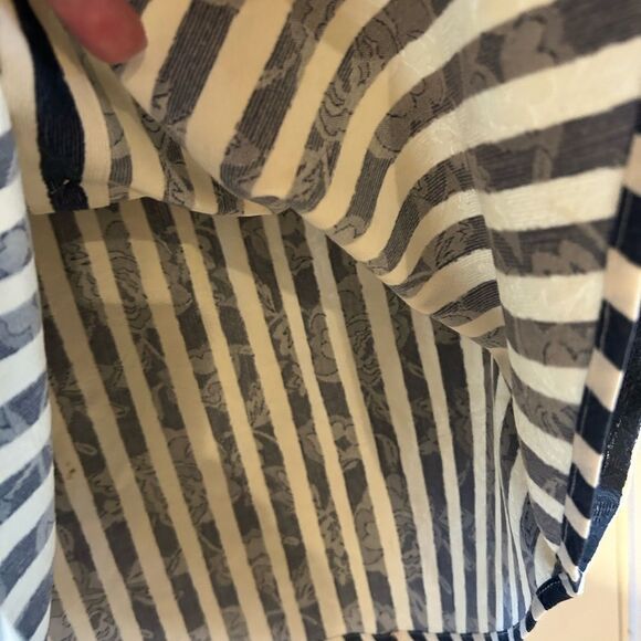CCH Collection Nautical Navy & White Striped Collared Button Blouse SZ M - Picture 8 of 9